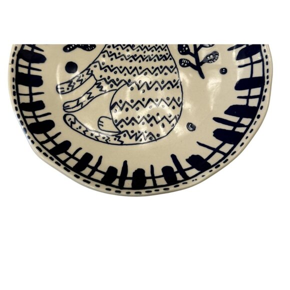 Super Cute Handcrafted Decorative Cream Navy Ceramic Cat Plate Whimsical 7.5" - Picture 3 of 4
